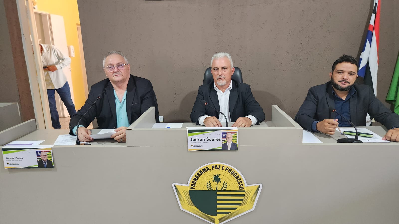 VEREADORES DE PARNARAMA APROVAM PROJETO E DEBATEM SOBRE OUTROS TEMAS RELEVANTES